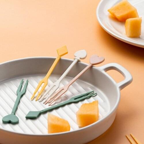36Pcs/Set Fruit Fork Disposable Portable Plastic Fruit Fork Cake Dessert Salad Children Cute Party Fork Sets Lunch Decoration