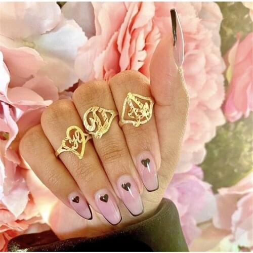 2022 New Fashion Custom Letter Flower Ring Personalized Copper Gold Plated Heart Capital Letter Ring For Women Jewelry Gift