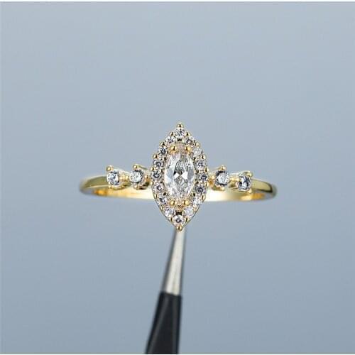 Dainty Female White Crystal Stone Ring Cute Yellow Gold Color Wedding Ring Trendy Bridal Leaf Engagement Rings For Women