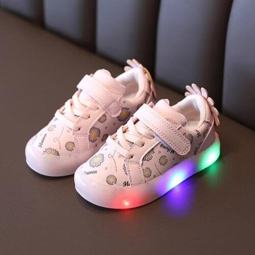 New Children Casual Sneakers Boys Girls LED Light Shoes Children Sports Baby Student Glowing Mesh Shoes Soft Luminous Shoes