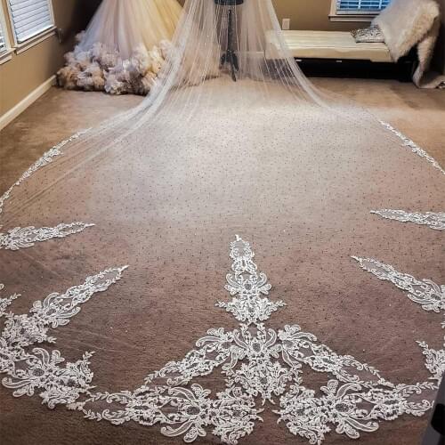 1T Sparkly Beaded Wedding Veils Lace Appliqued Edge 3M 4M 5M Long Cathedral Length Bridal Veil Tulle With Comb For Women