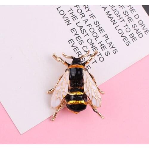 LUBOV Vivid Like Colorful Enamel Bee Brooches Pins Gold Color Metal Insect Lapel Pin for Men Women Suits Trendy Party Jewelry
