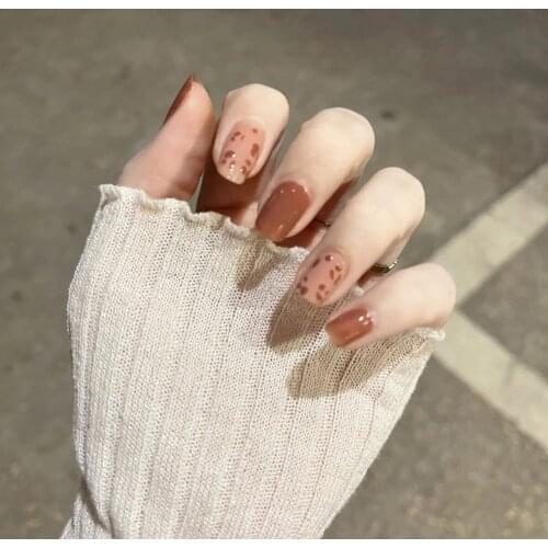 24pcs Leopard Nail Patch Glue Type Removable Short Paragraph Fashion Manicure Save Time False Nail Patch Nail Sticker