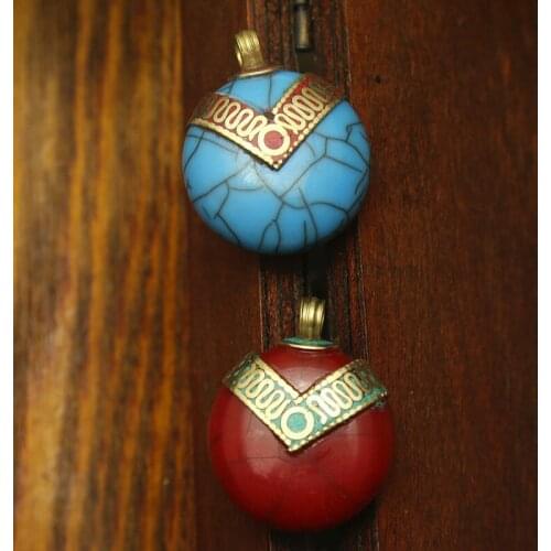 TBP340 Nepal Simulated Resin Round Bud Pendants 26mm Tibet Amulet Red Blue Charms Tibetan Handmade Jewelry Amulets
