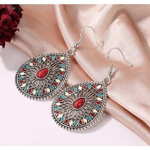 Bohemian Fashion Dangle Earrings Women Elegant Retro Earrings Summer Beach Jewelry Zircon Hanging Earrings Classic Pendant