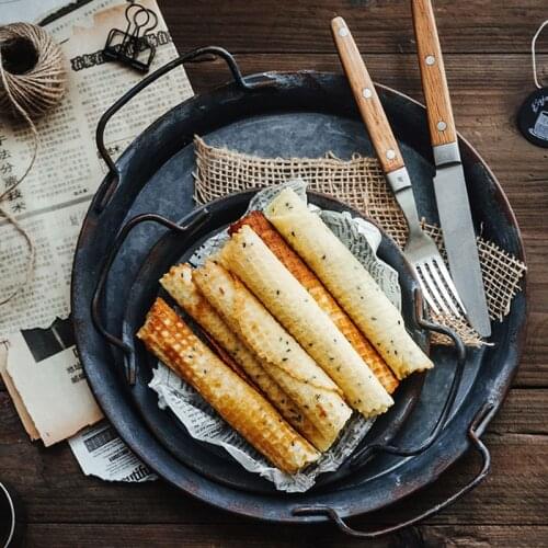 2pcs European Retro Metal Plate With Handle Kitchen Organizer Round Fruit Plate Dish Dessert Cake Bread Storage Tray Home Decor