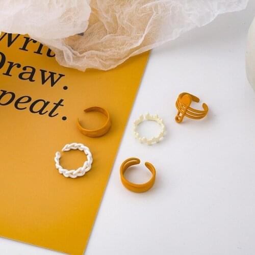 U-Magical Handmade Enamel Yellow White Open Ring for Femme Statement Creative Paper Clip Metal Chain Multilayer Ring Jewelry