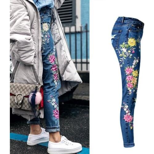 Vintage Mom Embroidery Pocket Design Floral Embroidered Jeans Pants For Women Ladies Boyfriend High Waist Denim Trousers