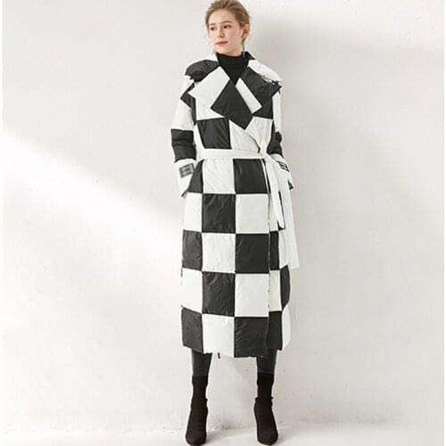 European winter new temperament and women down jacket lapel long loose bind black and white case with thick coat