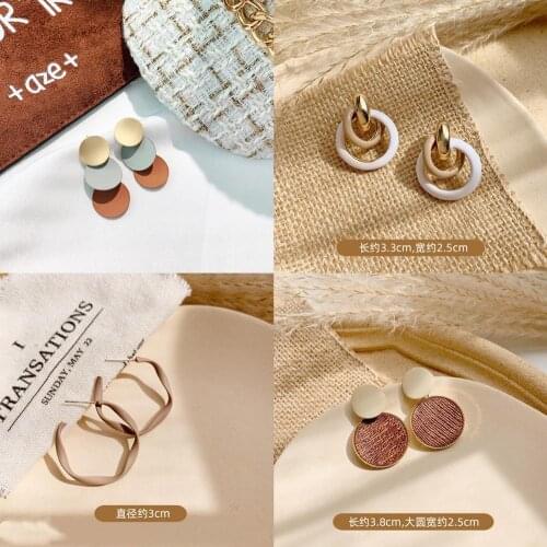 2021 Korean Retro Striped Earrings Bohemia Colorful Classic Metal Drop Earrings Short Ear Jewelry Accessories Earrings Wholesale