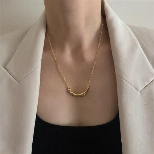 VSnow Minimalist Gold Color Reticulated Textured Leaf Pendant Necklace for Women Moon Charms Necklaces Party Jewelry Accessories