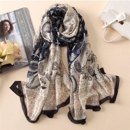 2021 new Women printed Silk scarf Beach Shawl fashion summer Wrap Designer scarves female beach stoles bandanna Foulard muffler
