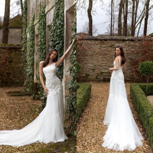 Elegant Wedding Dress Sleeveless Vestidos De Novia Vintage Lace Sweetheart Neck Bridal Gown Backless Wedding Robe