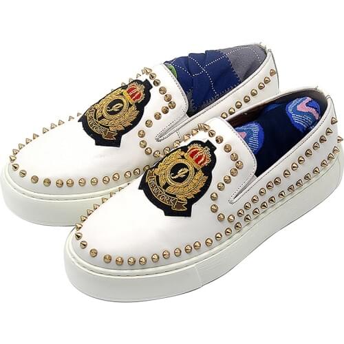 Winter Fashion Rivet casual shoes handmade High Quality Outdoor Loafers Slip on Men Shoes Oxfords white Sports Shoes