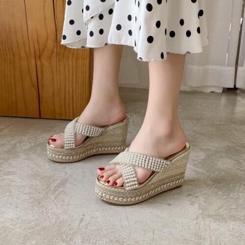 Summer Sweet Wind Fashion Pearl Slope With Thick Sole Elegant Ladies Slippers Casual Beach Shoelace Waterproof Platform