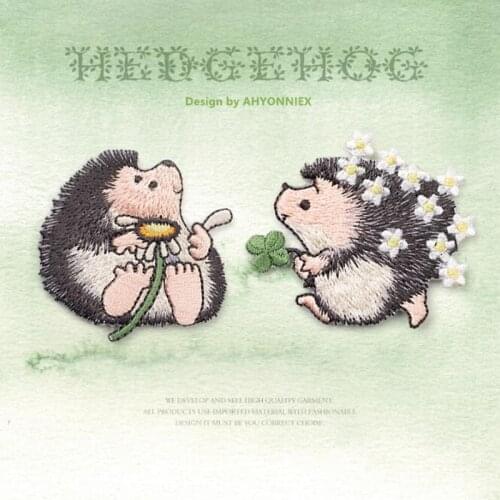 1PCS Hedgehog patch babys clothing patches backpack decoration small applique small iron on patch DIY jeans glue sticker