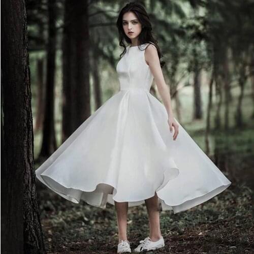 Short Satin Wedding Dresses Simple Style O-Neck Sleeveless Bridal Gown Vintage Elegant Tea Length Bride Dress SWD062