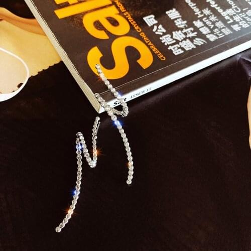 2020 new temperament earrings European and American fashion personality S serpentine earrings design sense exaggerated earrings