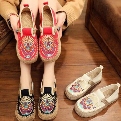 Women Embroidered Flat Casual Canvas Shoes folk-custom National Shoe