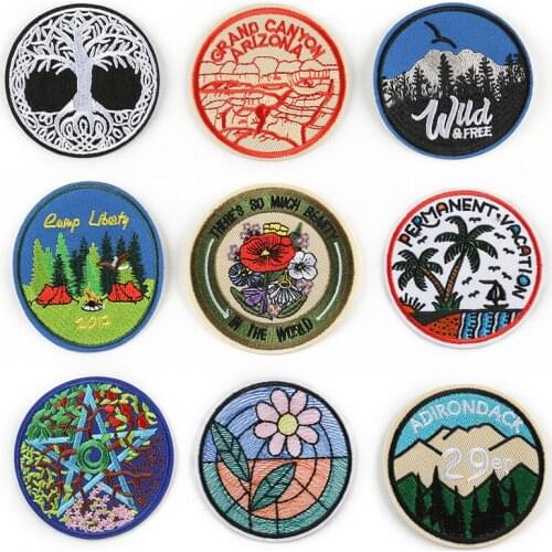 2020 New Arrival Europe America Fashion Embroidery Apparel Clothing Decoration Iron on Patches Round Fabric Badges DIY Sticker