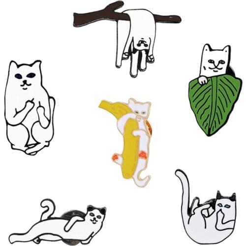 Funny Cartoon Animal Brooch enamel pins Creative White Cat On Brooches Banana Leaf Lying Button lapel Badges Denim kid Jewelry