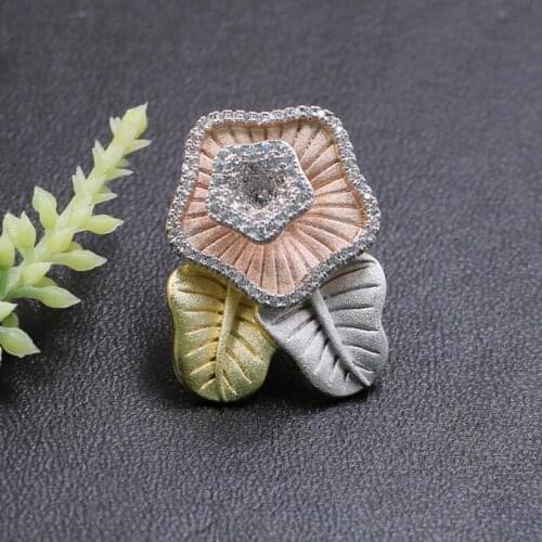 Vanifin Fashion Jewelry Exquisite Flower Leaf Brooch Pins for Engagement Daily Micro Paved Zircon Popular Gifts
