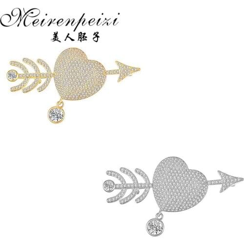 Meirenpeizi love heart rhinestone Brooch gold alloy hollow heart pin brooch fashion jewelry gift wedding suit dress accessories