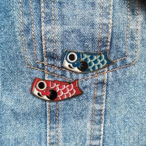 2Style Animal Brooch Pin Lovely Goldfish Red and Blue Good Wish Gifts Lucky Jewelry Diving Clothes Metal Badge Scarf Buckle