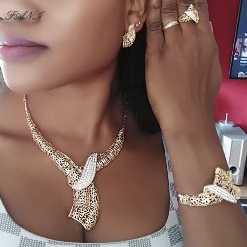 Fani Dubai Gold-color Jewelry Set Brand Nigerian Women Wedding Jewelry Set Fashion African Woman Costume Jewelry Set Wholesale