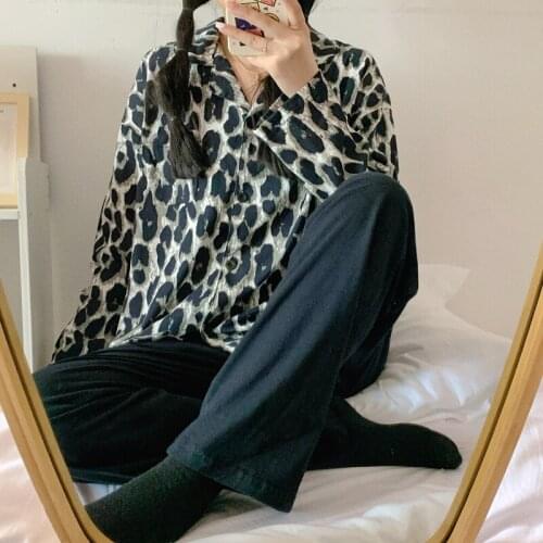 Womens Cute Cartoon Pajamas Set Turn-down Collar Pyjamas Long Sleeves Suit Soft Female Sleepwear Autumn Homewear Home Services