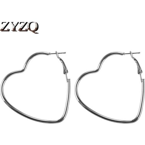 ZYZQ Personality Hollow Out Heart Design Earrings For Women Trendy Stud Earrings Cute Birthday Gift Jewelry Hot Selling Earring