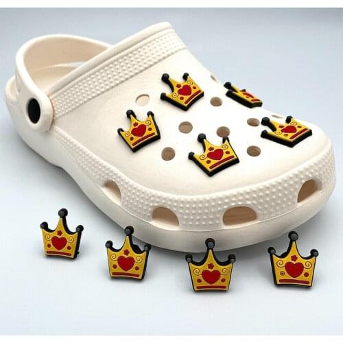 Imperial Crown Pattern PVC Shoe Badge JIBZ Shoe Charm DIY Decoration Fit For Women Croc Clog Buckle Childrens Gifts Accessories