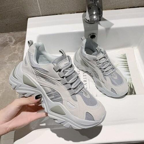 Women Lace Up Breathable Sneakers Slip-resistant Wear-resistant Vulcanized Fashion Winter Casual Shoes 2021