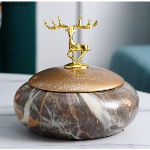 Creative Golden Elk Ashtray Household Ceramic Storage Box Decoration Living Room Anti-fly Ash Ashtray Modern Home Decoration