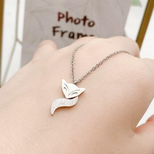 New fashion pendant elegant and simple little fox clavicle chain short female net necklace female stainless steel jewelry