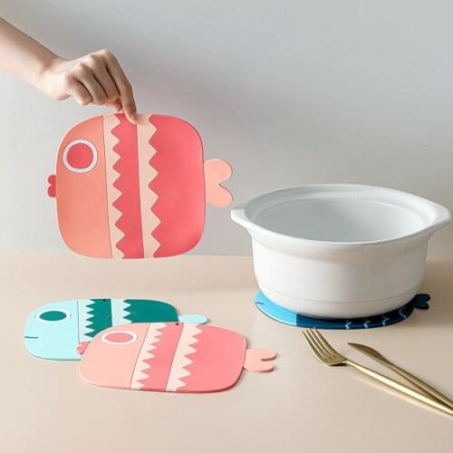 Creative Chubby Fish Home Kitchen Thickened Cartoon Silicone Anti-scald Dining Table Bowl Mat Tea Coaster Insulation Pad