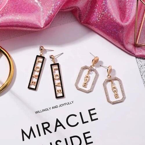 2021 South Koreas New Flashing Letters LOVE Geometric Earrings Temperament Square Net Red Korean Earrings Jewelry Wholesale