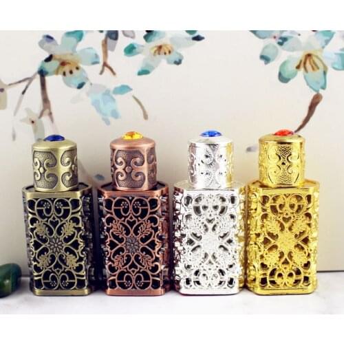5pcs/lot 3ml Antiqued Metal Perfume Bottle Arab Style Essential Oils Bottle Alloy Royal Glass Bottle Wedding Decoration Gift
