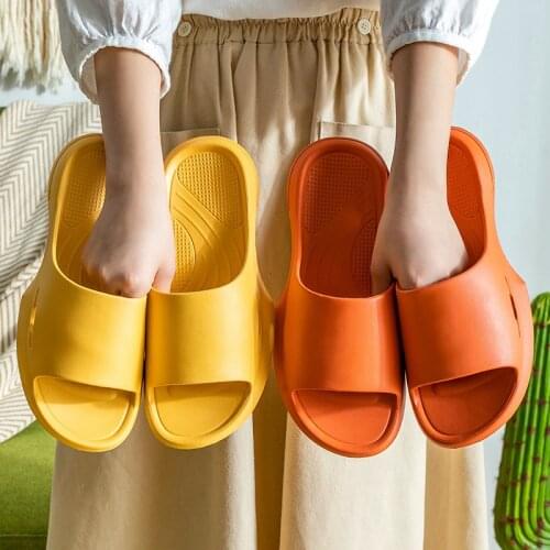 New Home Indoor Slippers Bathroom Soft Bottom Non-Slip Bath Slides Solid Color Summer Fashion Household Couple Slippers