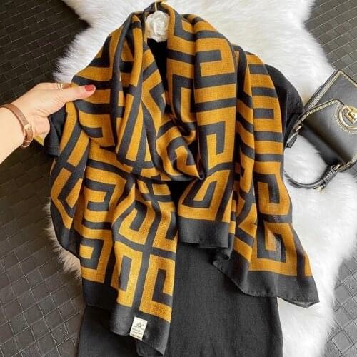 Luxury Brand 2021 Women Cotton Scarf Large Shawls Pashmina Hijab Foulard Echarpe Print Lady Beach Stole Head Scarves