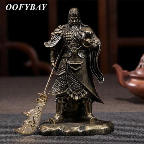 Resin Guan Gong Sculpture Car Interior Ornaments Living Room Abstract Figurines Buddha Statue Feng Shui Crafts Home Decoration