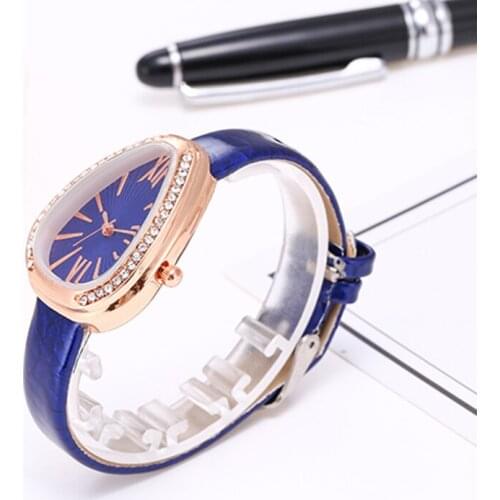 New Fashion Trend Snake Head Watch Diamond Ladies Watch Casual Personality Leather Band Quartz Watch