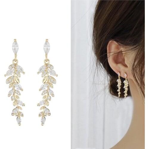 Charm 18k Real Gold Leaves Earrings for Women Exquisite Tiny Zirconia Stud Earring Elegant Korean Crystal Wedding Ringen Pendant
