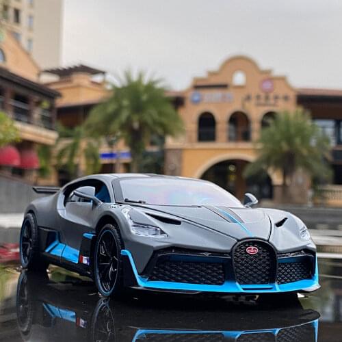 New 1:24 Bugatti Supercar Alloy Car Model Collection Ornaments Boy Toy Car Sound And Light Pull Back Simulation Car Model Gift