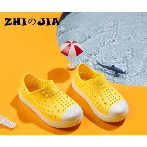 Summer Clogs Kids Shoes Boys EVA Children Shoes Girls Cartoon Non-Slip Fashion Garden Shoes Kids Slippers Soft and Comfortable