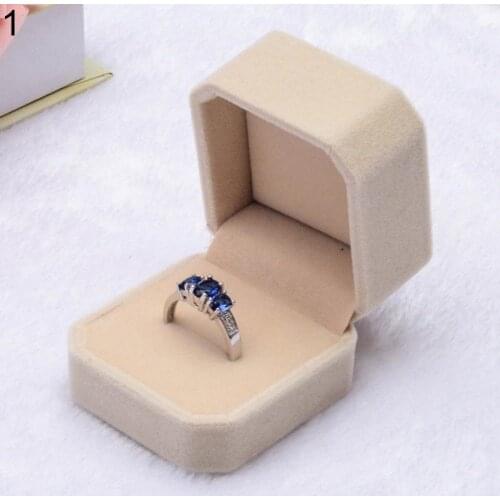 50%HOT Velvet Engagement Wedding Earring Ring Pendant Jewelry Display Box Gift Case