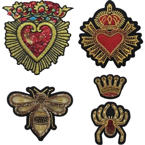 New Love Hearts Bee spider Sequin Patches for Kids Women Clothing DIY Stripes Appliques Thermal Clothing Embroidery Heart Badges