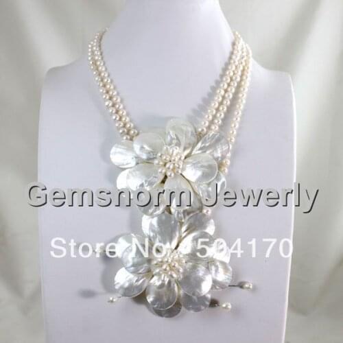 New Arrival White Potato Freshwater Pearl Shell Flower Pendants Strands Necklace Premium Quality FP045