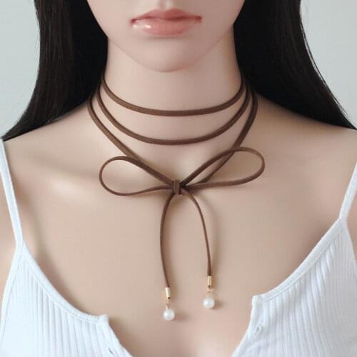 Leather Choker Necklace For Elegant Women Hot Selling Black Brown Velvet Short Collar with Imitation Pearls Gift for All Ladies