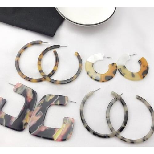 Ce-150 acetate earrings, leopard print, fashionable splicing, retro Hong Kong style, simple cold wind earrings, female